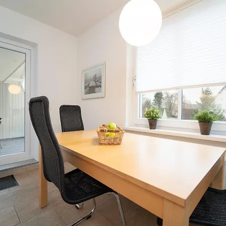 Haus Seestern Seestrasse 47, Seestern 1 *